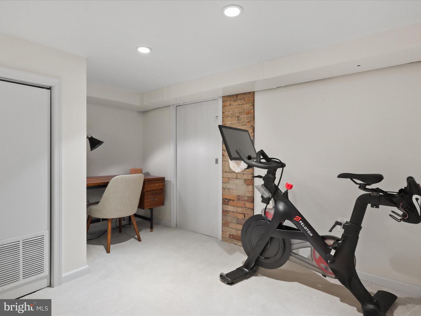 19 E DEL RAY AVE E, ALEXANDRIA, Virginia 22301, 3 Bedrooms Bedrooms, ,2 BathroomsBathrooms,Residential,For sale,19 E DEL RAY AVE E,VAAX2045470 MLS # VAAX2045470