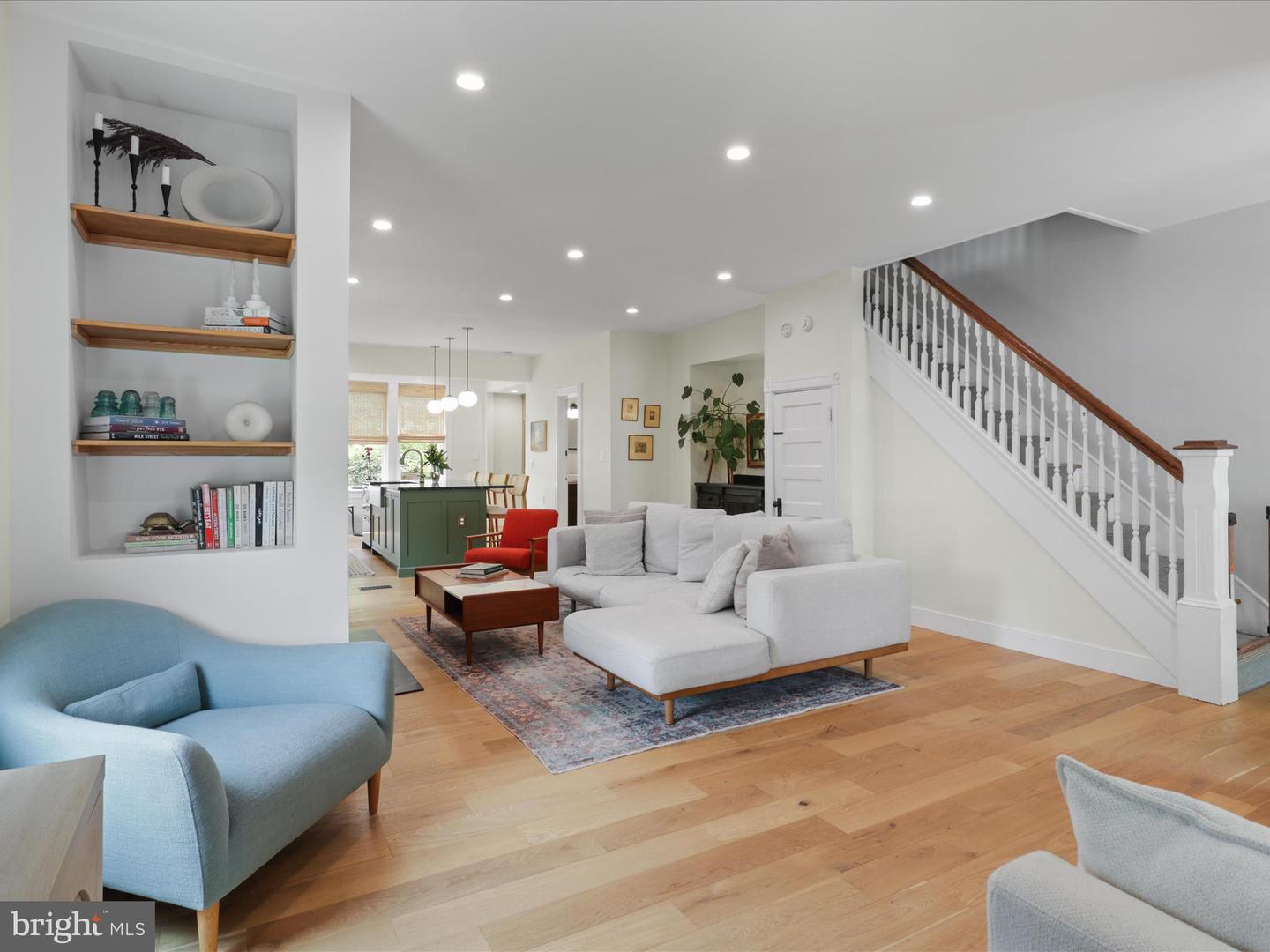 19 E DEL RAY AVE E, ALEXANDRIA, Virginia 22301, 3 Bedrooms Bedrooms, ,2 BathroomsBathrooms,Residential,For sale,19 E DEL RAY AVE E,VAAX2045470 MLS # VAAX2045470