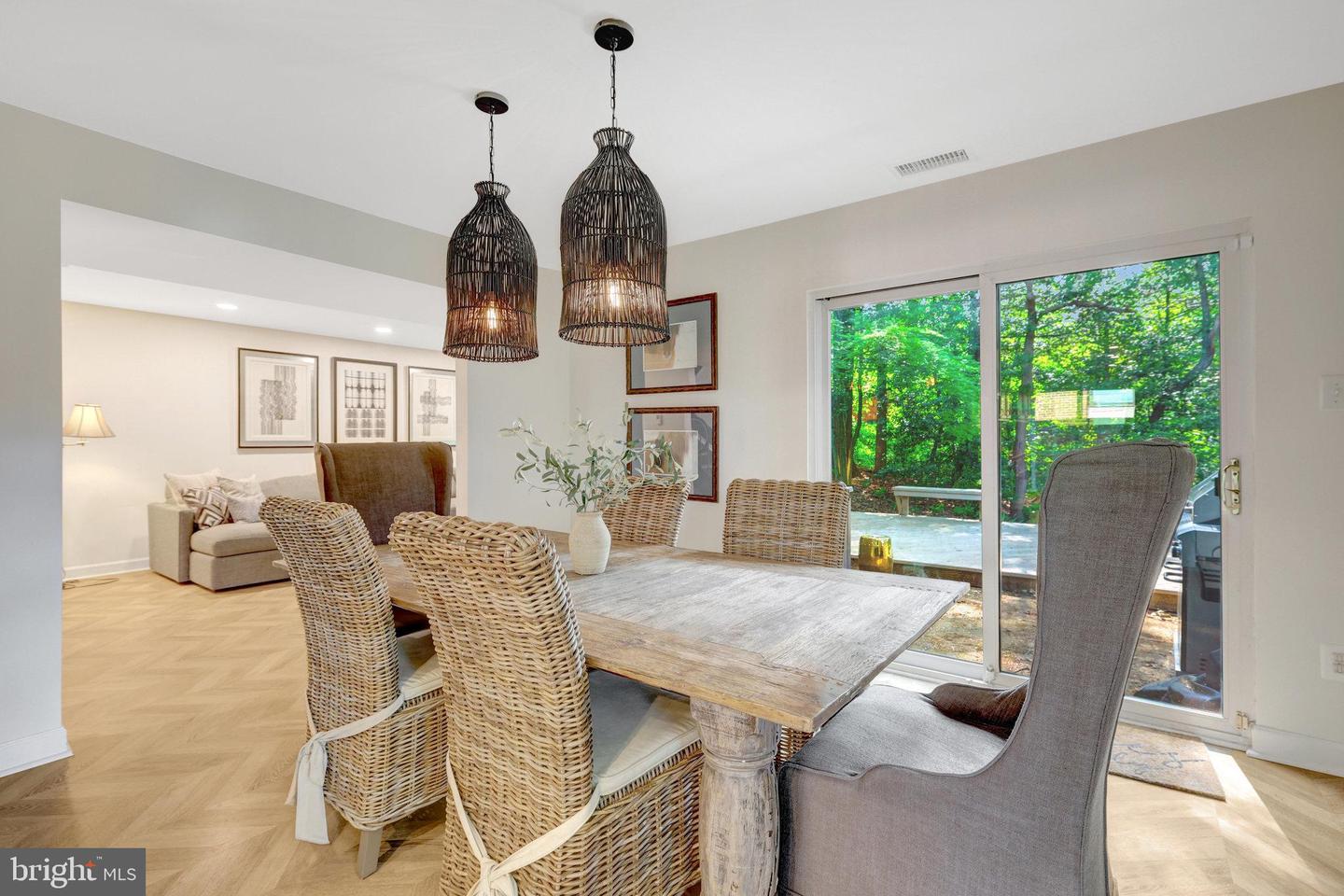 11712 INDIAN RIDGE RD, RESTON, Virginia 20191, 4 Bedrooms Bedrooms, ,2 BathroomsBathrooms,Residential,For sale,11712 INDIAN RIDGE RD,VAFX2241978 MLS # VAFX2241978