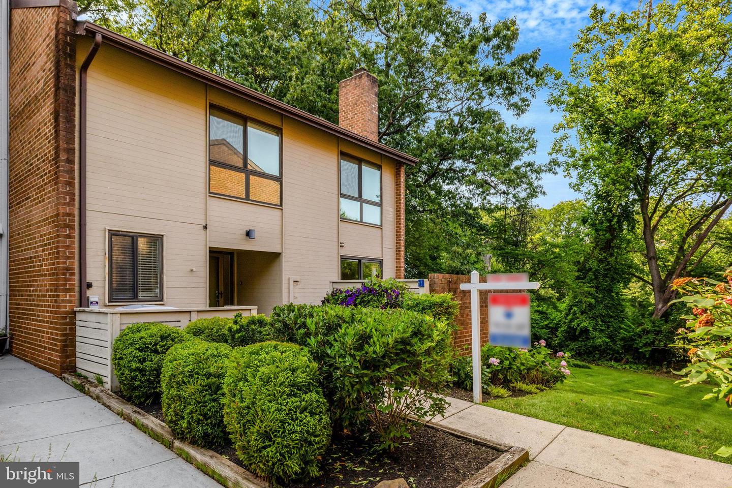 11712 INDIAN RIDGE RD, RESTON, Virginia 20191, 4 Bedrooms Bedrooms, ,2 BathroomsBathrooms,Residential,For sale,11712 INDIAN RIDGE RD,VAFX2241978 MLS # VAFX2241978