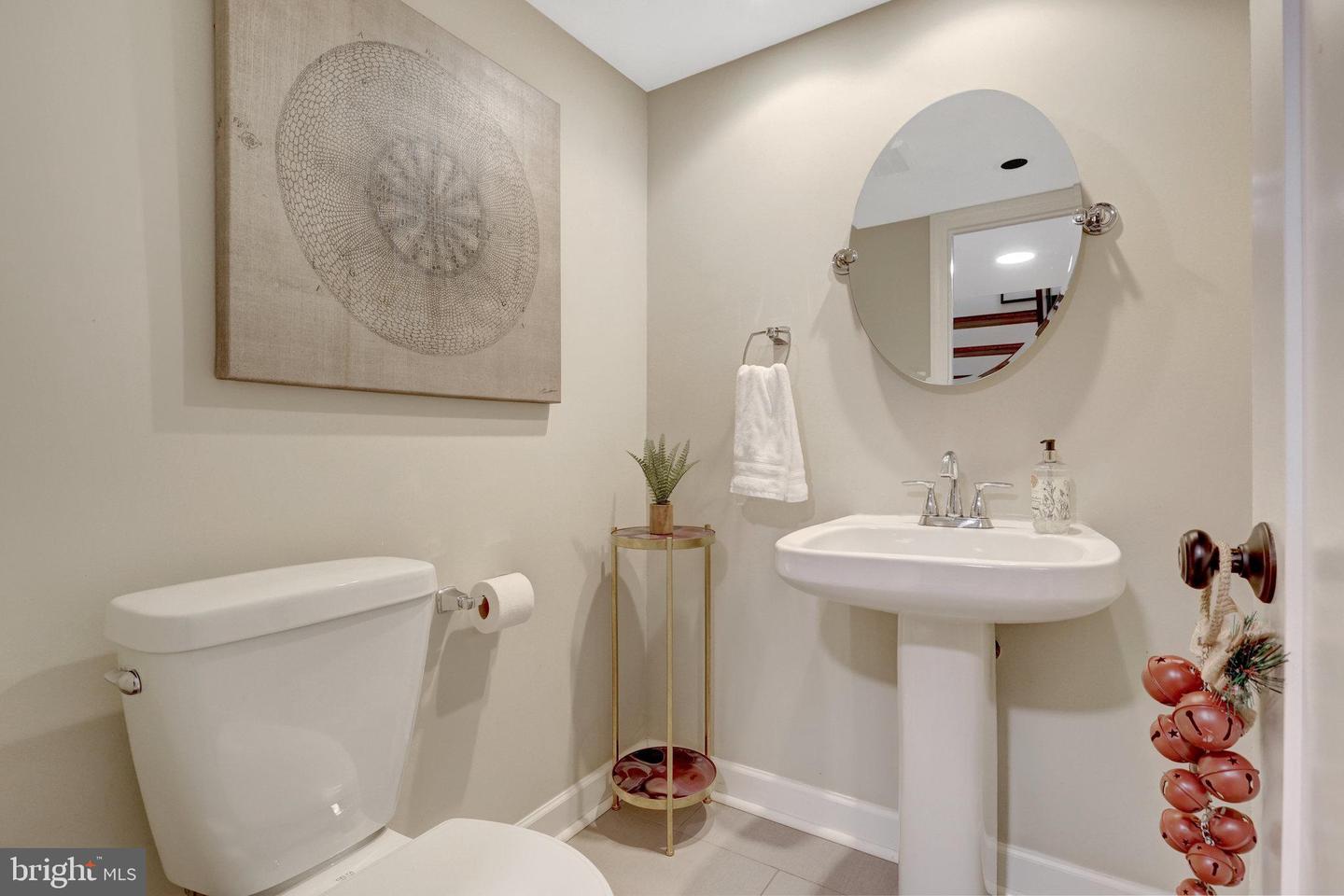 11712 INDIAN RIDGE RD, RESTON, Virginia 20191, 4 Bedrooms Bedrooms, ,2 BathroomsBathrooms,Residential,For sale,11712 INDIAN RIDGE RD,VAFX2241978 MLS # VAFX2241978