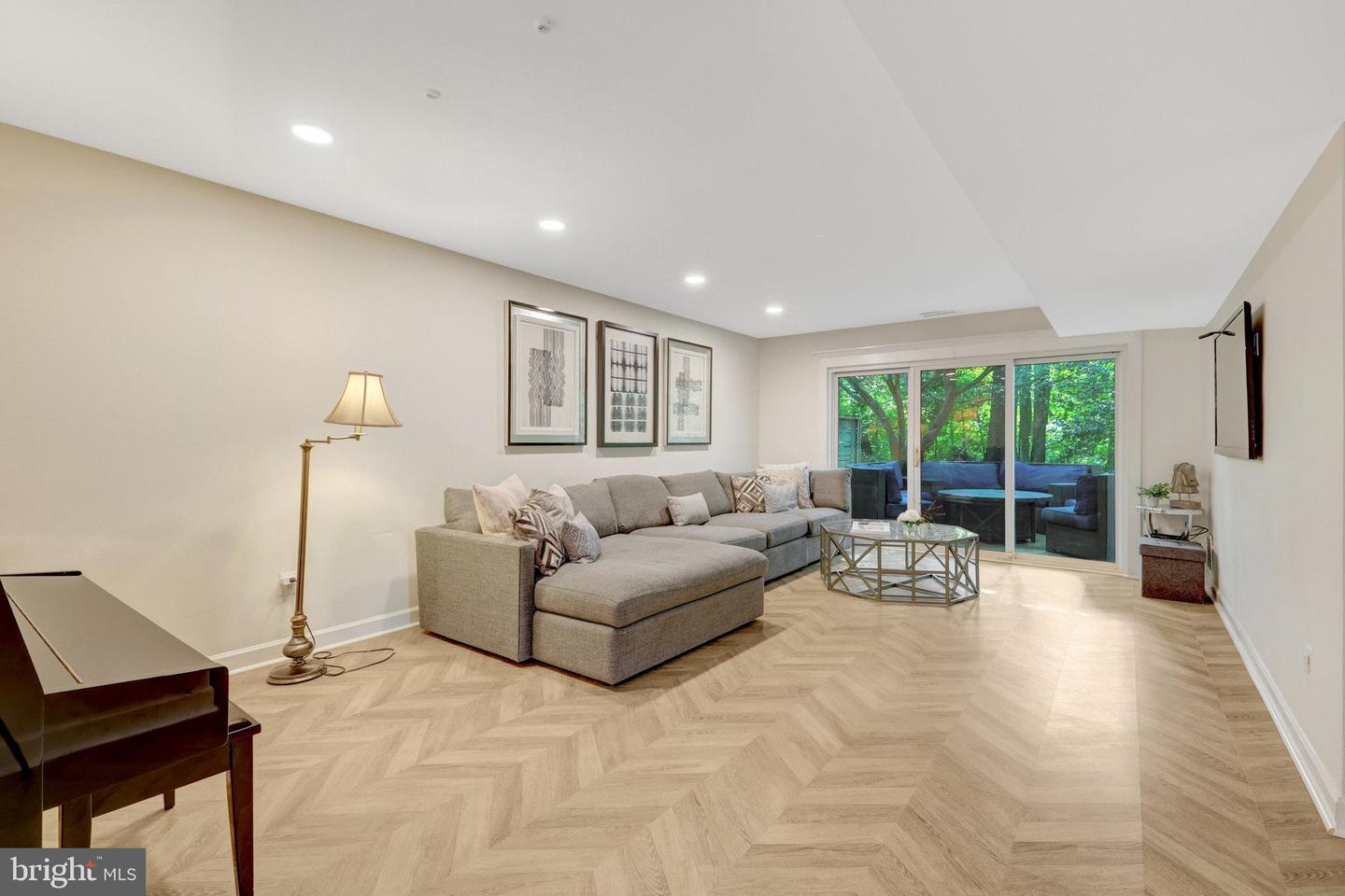 11712 INDIAN RIDGE RD, RESTON, Virginia 20191, 4 Bedrooms Bedrooms, ,2 BathroomsBathrooms,Residential,For sale,11712 INDIAN RIDGE RD,VAFX2241978 MLS # VAFX2241978