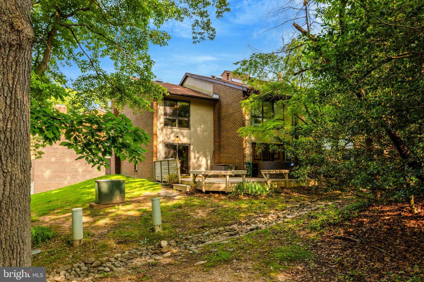 11712 INDIAN RIDGE RD, RESTON, Virginia 20191, 4 Bedrooms Bedrooms, ,2 BathroomsBathrooms,Residential,For sale,11712 INDIAN RIDGE RD,VAFX2241978 MLS # VAFX2241978