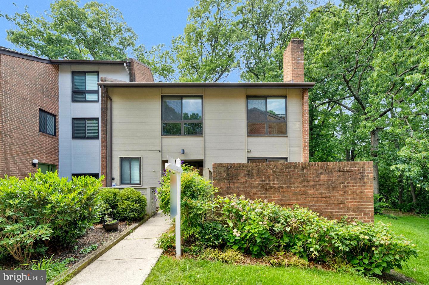 11712 INDIAN RIDGE RD, RESTON, Virginia 20191, 4 Bedrooms Bedrooms, ,2 BathroomsBathrooms,Residential,For sale,11712 INDIAN RIDGE RD,VAFX2241978 MLS # VAFX2241978