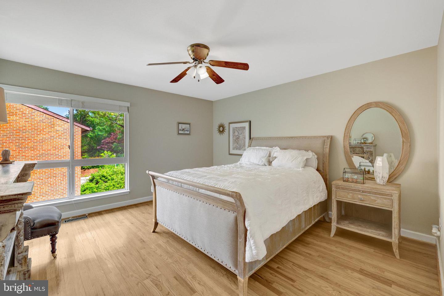 11712 INDIAN RIDGE RD, RESTON, Virginia 20191, 4 Bedrooms Bedrooms, ,2 BathroomsBathrooms,Residential,For sale,11712 INDIAN RIDGE RD,VAFX2241978 MLS # VAFX2241978