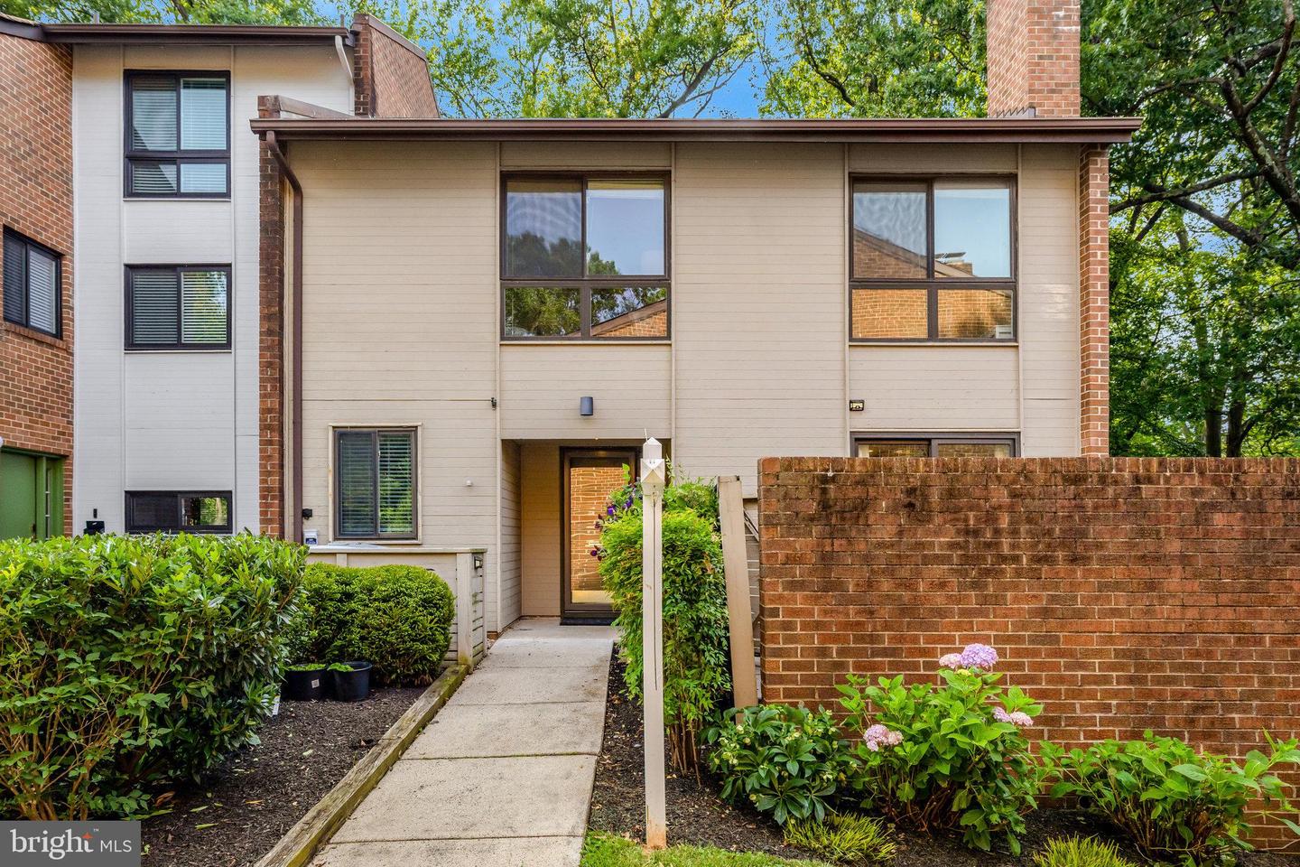 11712 INDIAN RIDGE RD, RESTON, Virginia 20191, 4 Bedrooms Bedrooms, ,2 BathroomsBathrooms,Residential,For sale,11712 INDIAN RIDGE RD,VAFX2241978 MLS # VAFX2241978