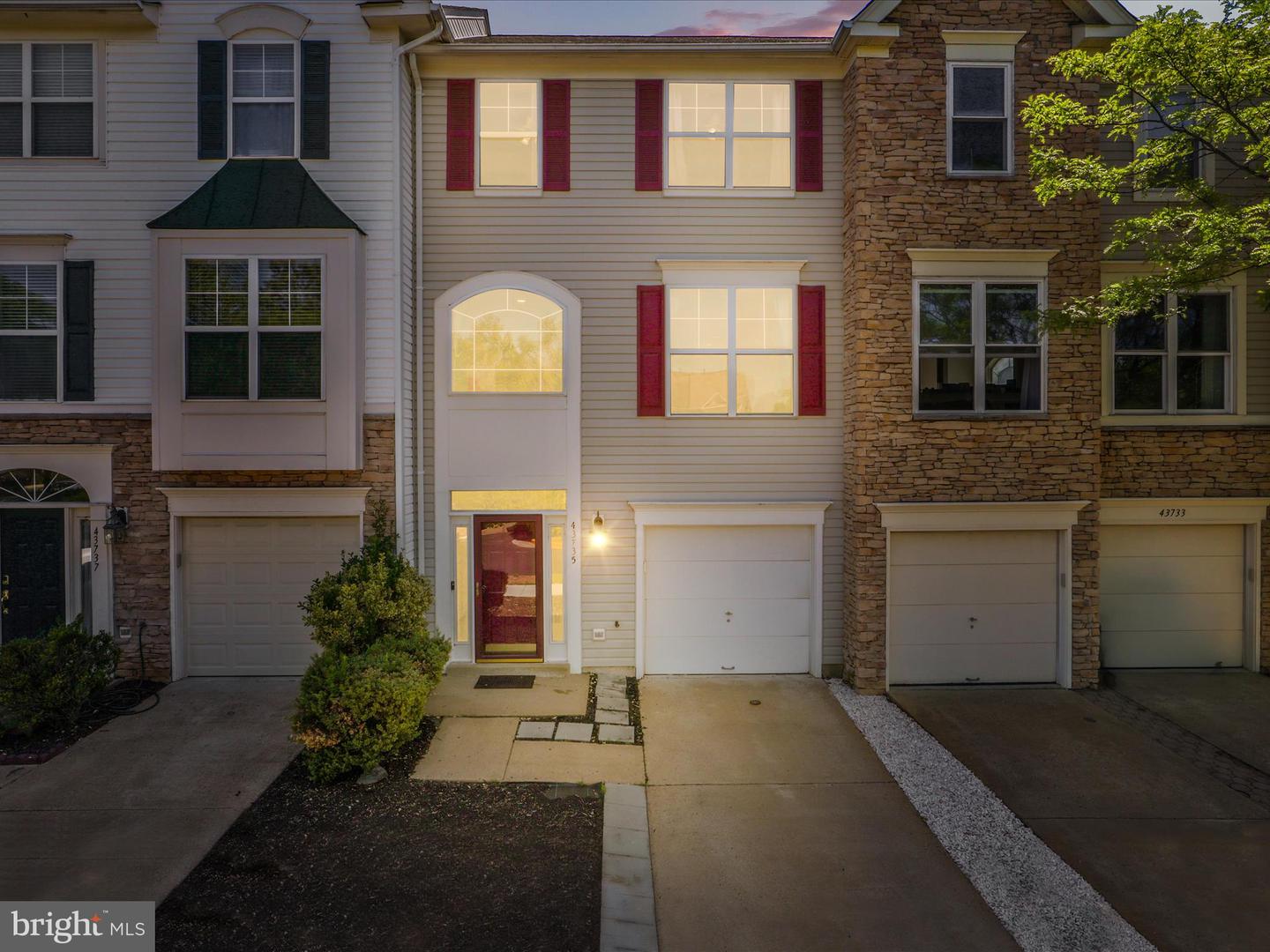 43735 SCARLET SQ, CHANTILLY, Virginia 20152, 3 Bedrooms Bedrooms, ,3 BathroomsBathrooms,Residential,For sale,43735 SCARLET SQ,VALO2097320 MLS # VALO2097320