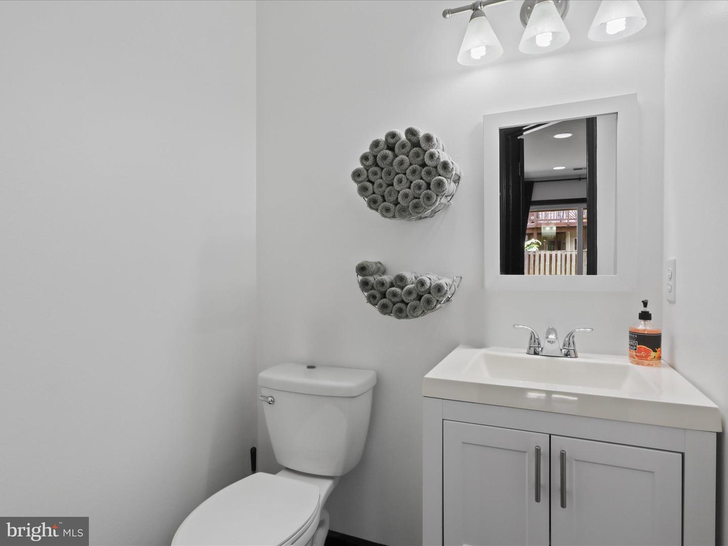 43735 SCARLET SQ, CHANTILLY, Virginia 20152, 3 Bedrooms Bedrooms, ,3 BathroomsBathrooms,Residential,For sale,43735 SCARLET SQ,VALO2097320 MLS # VALO2097320