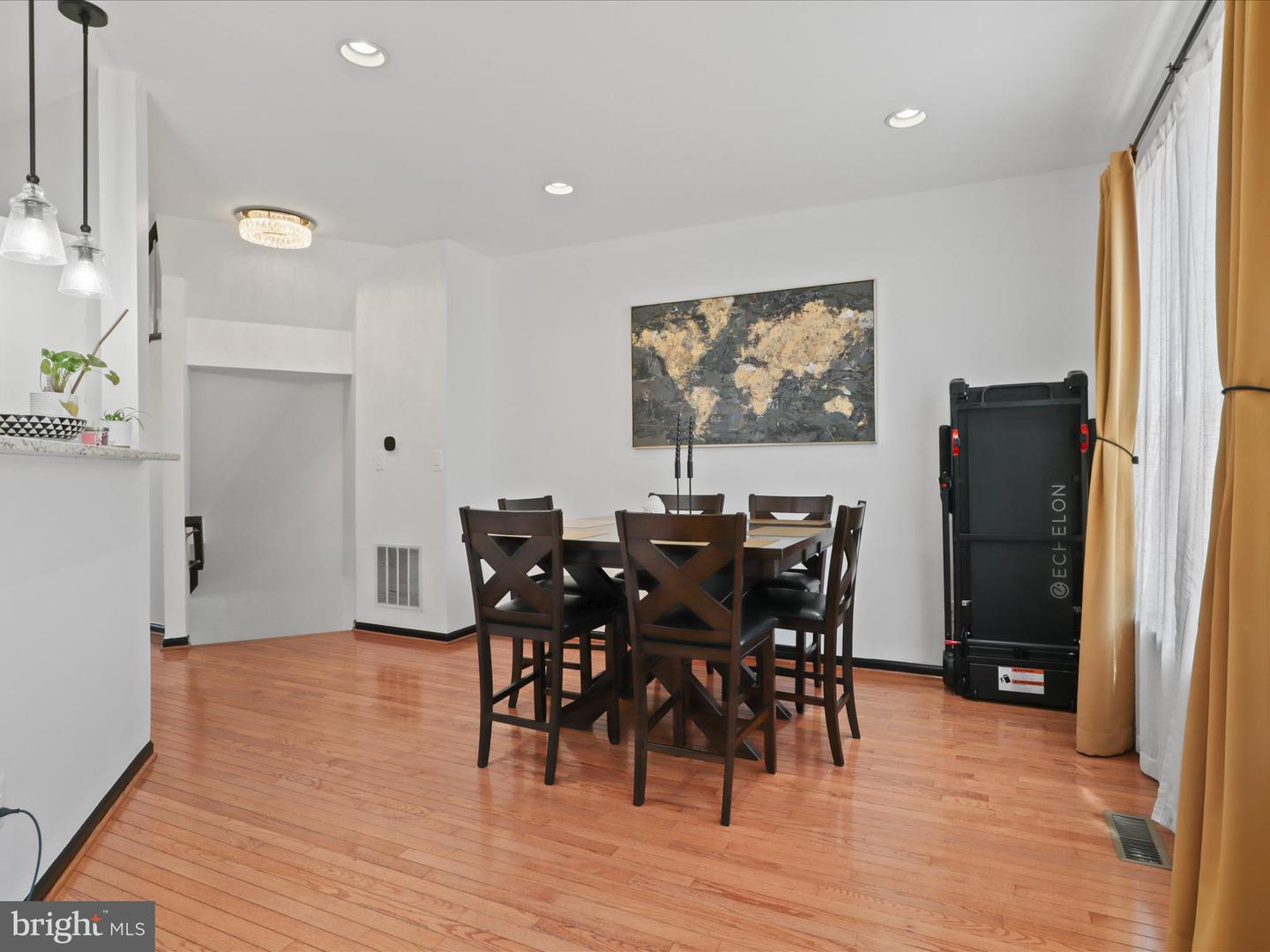 43735 SCARLET SQ, CHANTILLY, Virginia 20152, 3 Bedrooms Bedrooms, ,3 BathroomsBathrooms,Residential,For sale,43735 SCARLET SQ,VALO2097320 MLS # VALO2097320