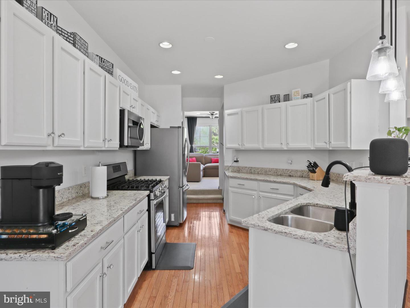 43735 SCARLET SQ, CHANTILLY, Virginia 20152, 3 Bedrooms Bedrooms, ,3 BathroomsBathrooms,Residential,For sale,43735 SCARLET SQ,VALO2097320 MLS # VALO2097320