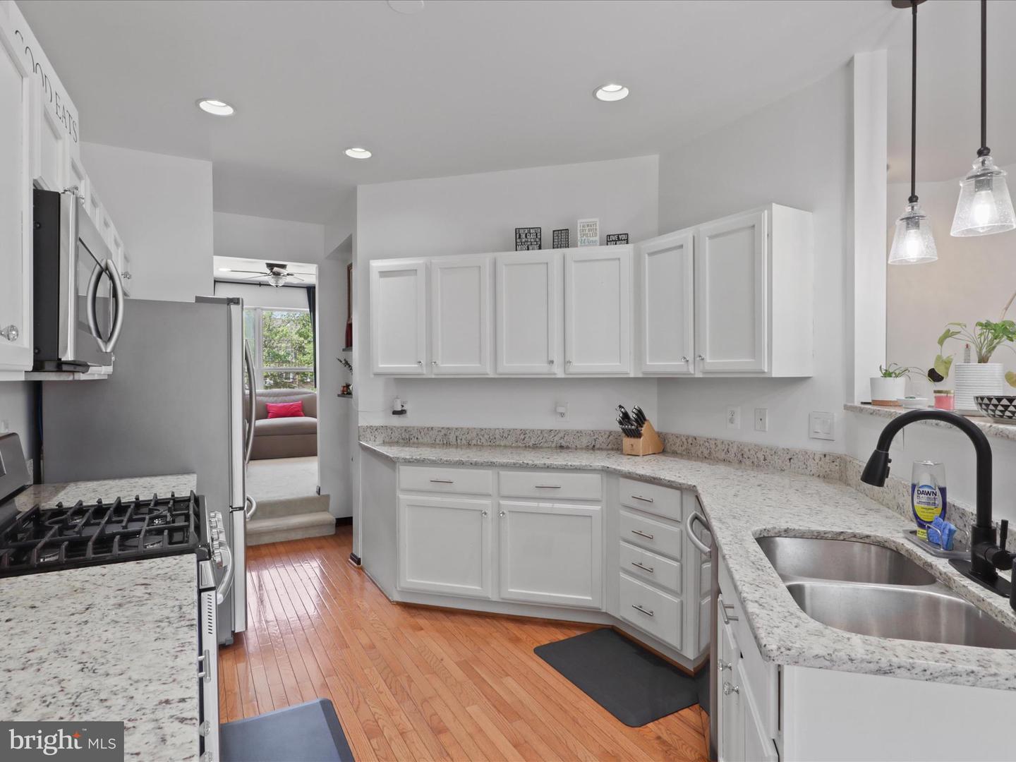 43735 SCARLET SQ, CHANTILLY, Virginia 20152, 3 Bedrooms Bedrooms, ,3 BathroomsBathrooms,Residential,For sale,43735 SCARLET SQ,VALO2097320 MLS # VALO2097320