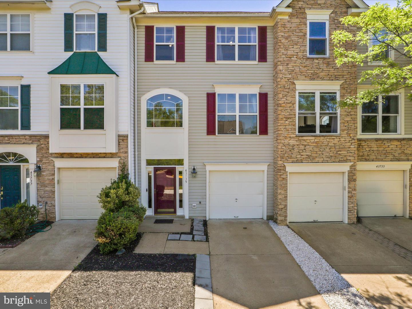 43735 SCARLET SQ, CHANTILLY, Virginia 20152, 3 Bedrooms Bedrooms, ,3 BathroomsBathrooms,Residential,For sale,43735 SCARLET SQ,VALO2097320 MLS # VALO2097320