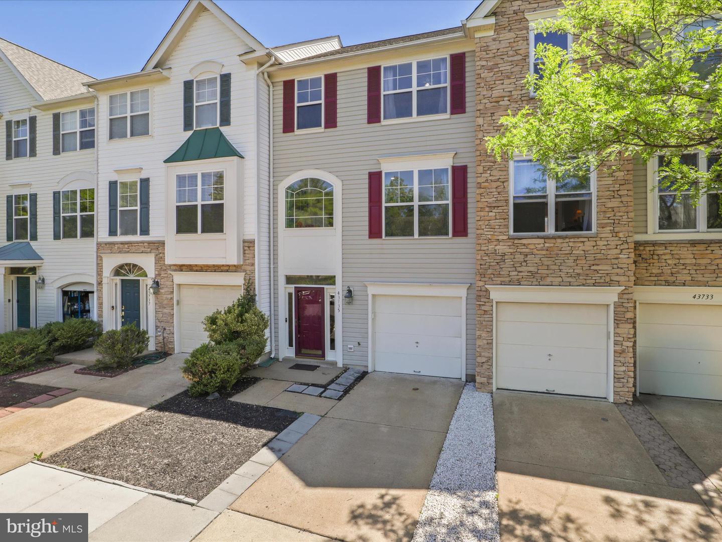 43735 SCARLET SQ, CHANTILLY, Virginia 20152, 3 Bedrooms Bedrooms, ,3 BathroomsBathrooms,Residential,For sale,43735 SCARLET SQ,VALO2097320 MLS # VALO2097320