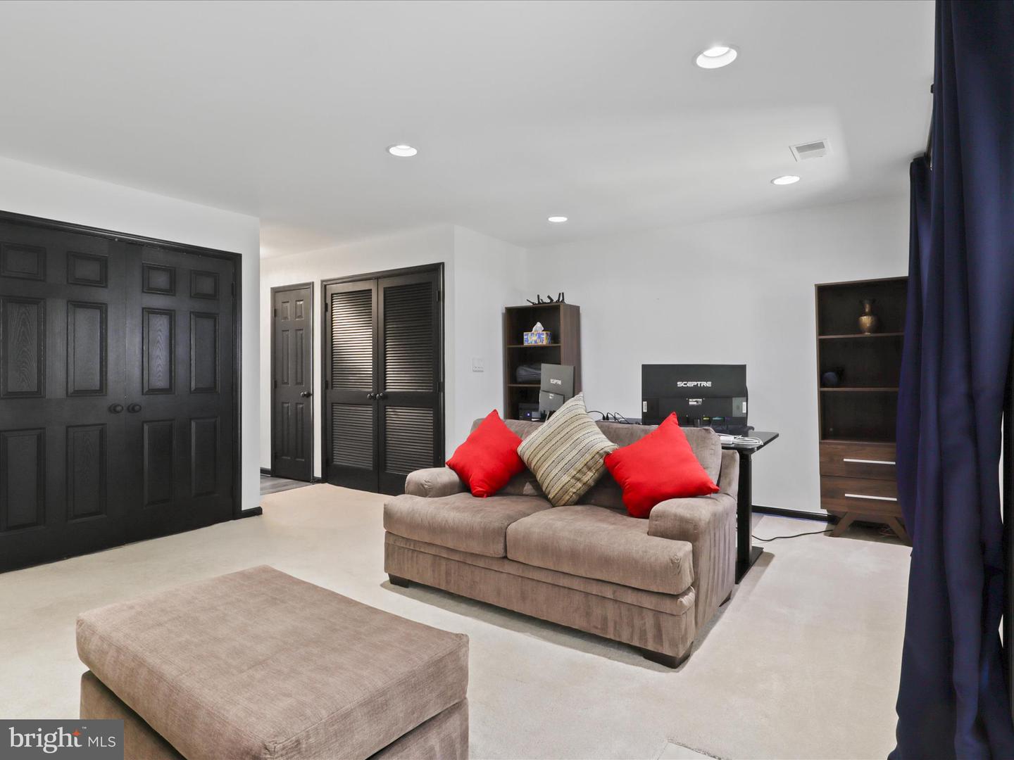 43735 SCARLET SQ, CHANTILLY, Virginia 20152, 3 Bedrooms Bedrooms, ,3 BathroomsBathrooms,Residential,For sale,43735 SCARLET SQ,VALO2097320 MLS # VALO2097320
