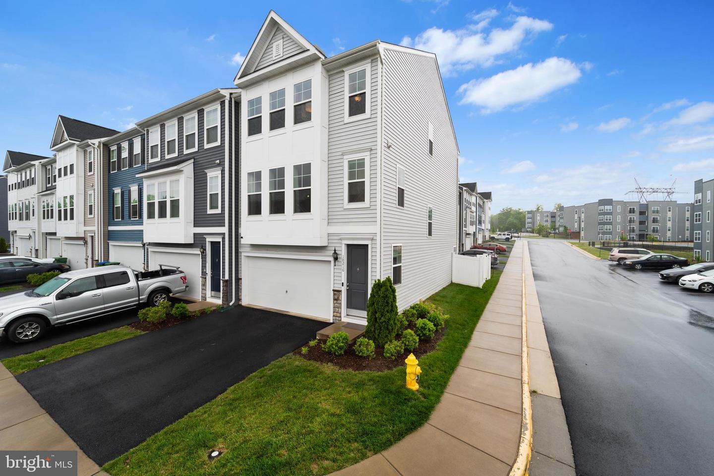 18216 SUMMIT POINTE DR, TRIANGLE, Virginia 22172, 3 Bedrooms Bedrooms, ,2 BathroomsBathrooms,Residential,For sale,18216 SUMMIT POINTE DR,VAPW2095234 MLS # VAPW2095234