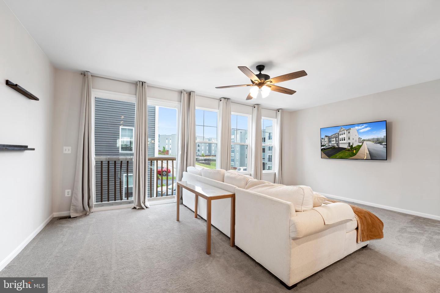 18216 SUMMIT POINTE DR, TRIANGLE, Virginia 22172, 3 Bedrooms Bedrooms, ,2 BathroomsBathrooms,Residential,For sale,18216 SUMMIT POINTE DR,VAPW2095234 MLS # VAPW2095234