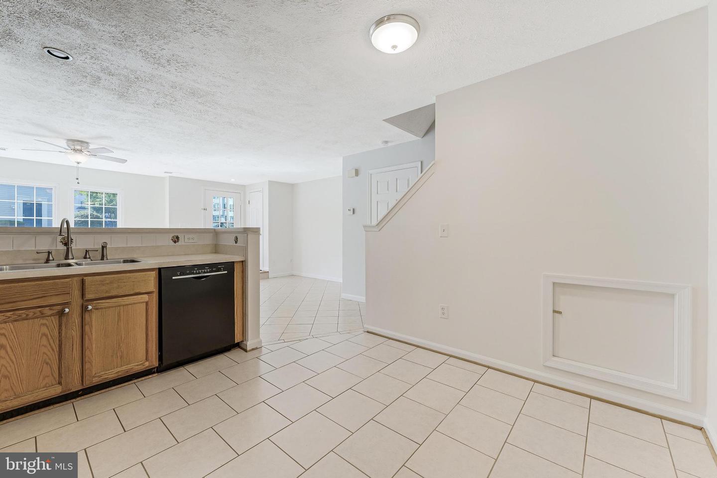 9325 WITCH HAZEL WAY, MANASSAS, Virginia 20110, 3 Bedrooms Bedrooms, ,2 BathroomsBathrooms,Residential,For sale,9325 WITCH HAZEL WAY,VAMN2008378 MLS # VAMN2008378