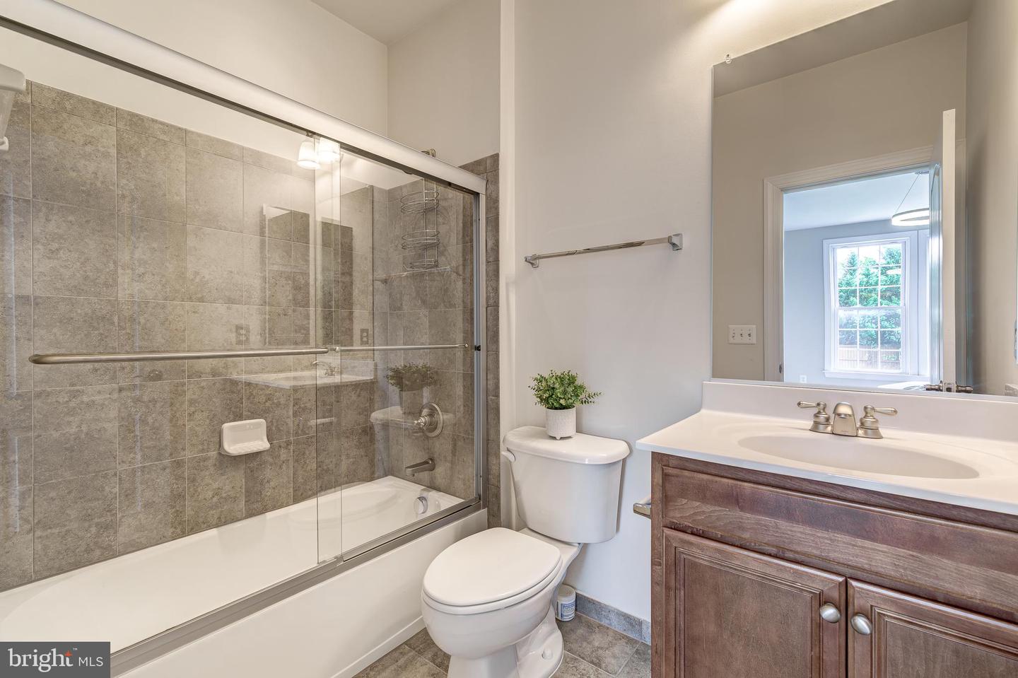 42720 MOUNT AUBURN PL, BROADLANDS, Virginia 20148, 5 Bedrooms Bedrooms, ,5 BathroomsBathrooms,Residential,For sale,42720 MOUNT AUBURN PL,VALO2097732 MLS # VALO2097732