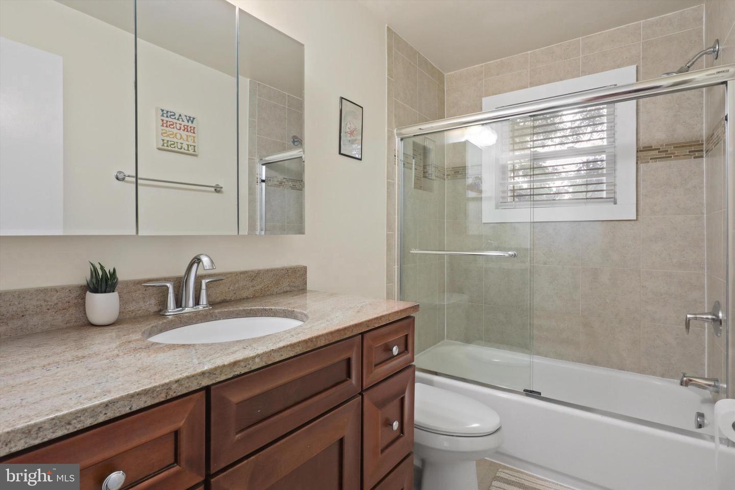 3615 22ND ST N, ARLINGTON, Virginia 22207, 4 Bedrooms Bedrooms, ,2 BathroomsBathrooms,Residential,For sale,3615 22ND ST N,VAAR2058172 MLS # VAAR2058172