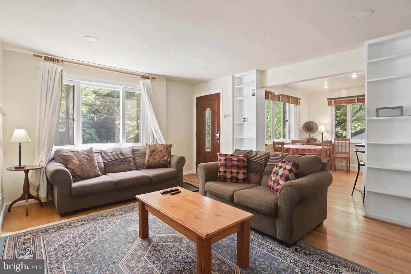 3615 22ND ST N, ARLINGTON, Virginia 22207, 4 Bedrooms Bedrooms, ,2 BathroomsBathrooms,Residential,For sale,3615 22ND ST N,VAAR2058172 MLS # VAAR2058172