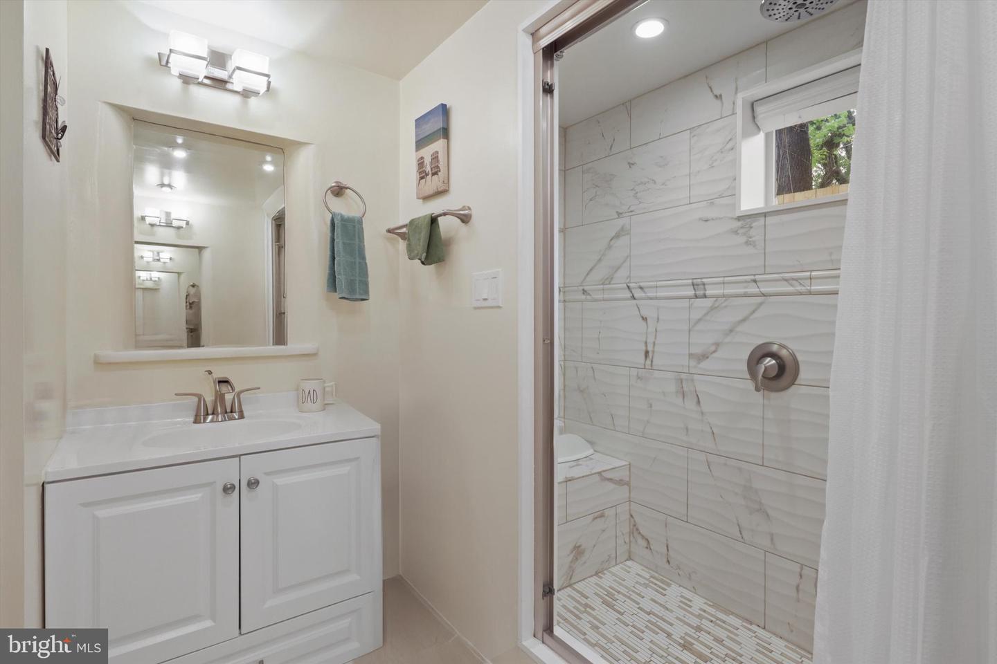 3615 22ND ST N, ARLINGTON, Virginia 22207, 4 Bedrooms Bedrooms, ,2 BathroomsBathrooms,Residential,For sale,3615 22ND ST N,VAAR2058172 MLS # VAAR2058172