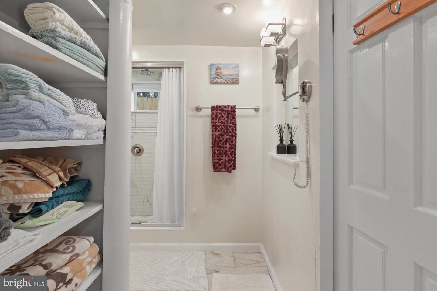 3615 22ND ST N, ARLINGTON, Virginia 22207, 4 Bedrooms Bedrooms, ,2 BathroomsBathrooms,Residential,For sale,3615 22ND ST N,VAAR2058172 MLS # VAAR2058172
