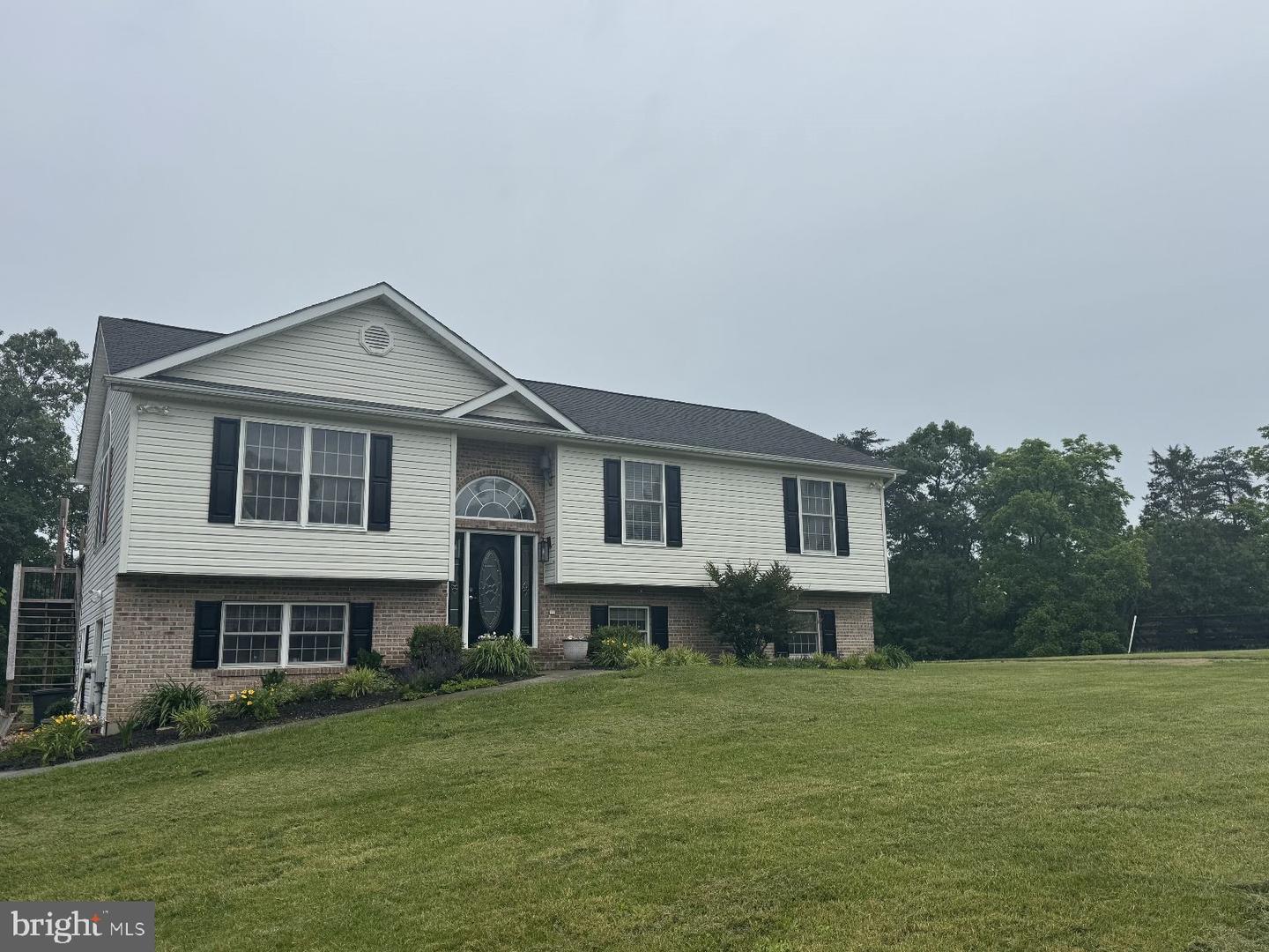 364 WAYNES LN, STEPHENS CITY, Virginia 22655, 3 Bedrooms Bedrooms, ,3 BathroomsBathrooms,Residential,For sale,364 WAYNES LN,VAFV2034398 MLS # VAFV2034398