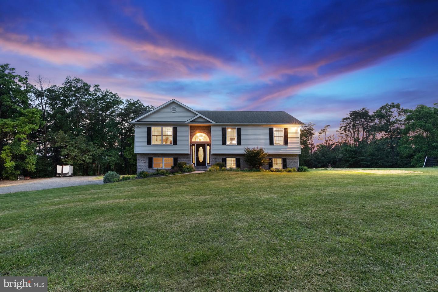 364 WAYNES LN, STEPHENS CITY, Virginia 22655, 3 Bedrooms Bedrooms, ,3 BathroomsBathrooms,Residential,For sale,364 WAYNES LN,VAFV2034398 MLS # VAFV2034398