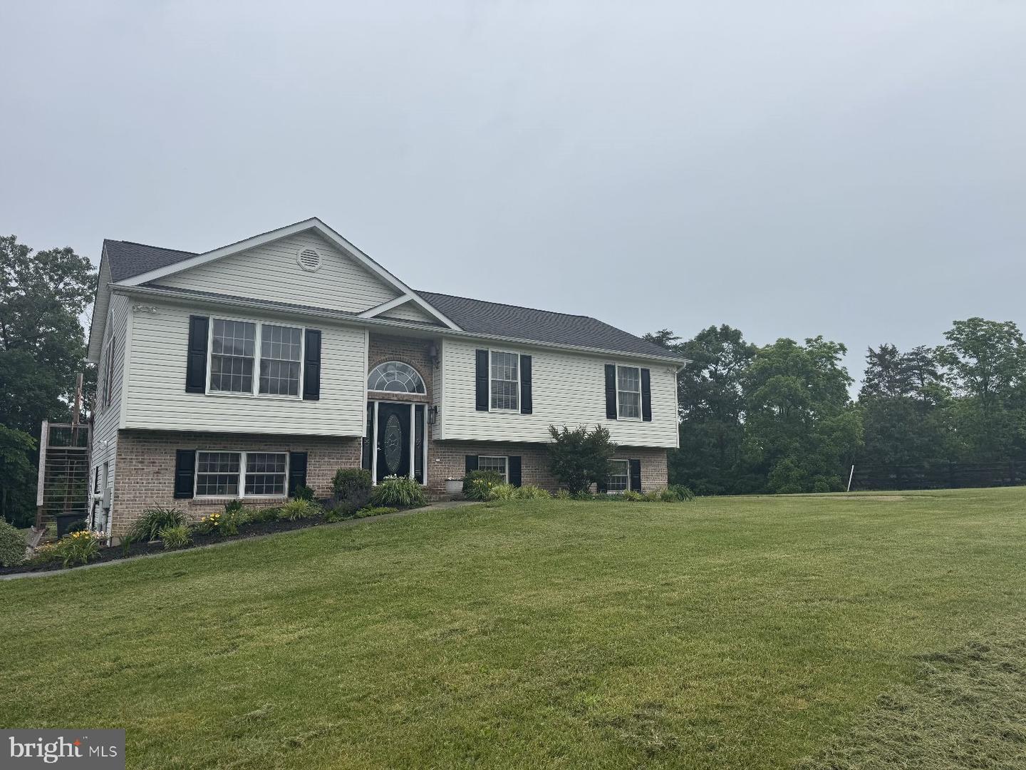 364 WAYNES LN, STEPHENS CITY, Virginia 22655, 3 Bedrooms Bedrooms, ,3 BathroomsBathrooms,Residential,For sale,364 WAYNES LN,VAFV2034398 MLS # VAFV2034398