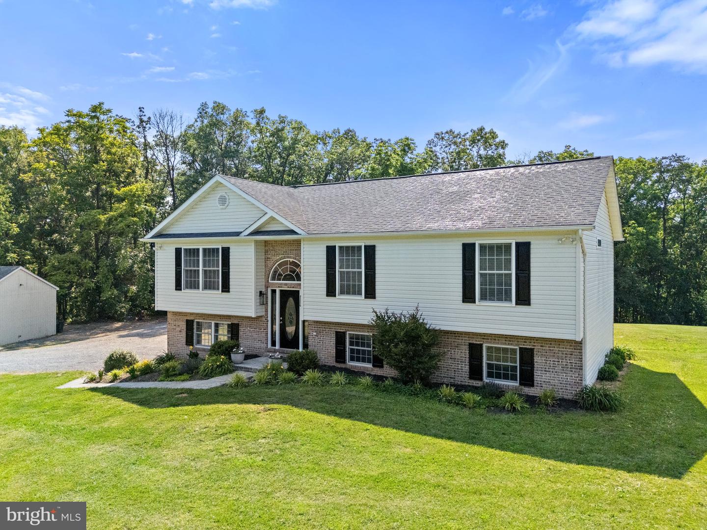 364 WAYNES LN, STEPHENS CITY, Virginia 22655, 3 Bedrooms Bedrooms, ,3 BathroomsBathrooms,Residential,For sale,364 WAYNES LN,VAFV2034398 MLS # VAFV2034398
