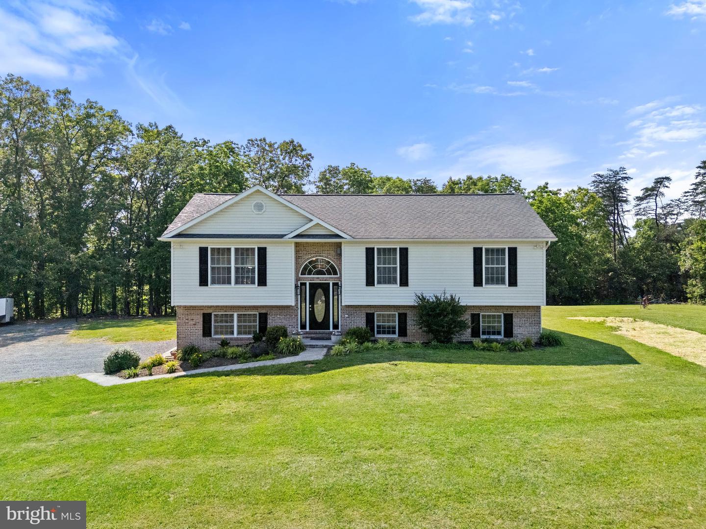 364 WAYNES LN, STEPHENS CITY, Virginia 22655, 3 Bedrooms Bedrooms, ,3 BathroomsBathrooms,Residential,For sale,364 WAYNES LN,VAFV2034398 MLS # VAFV2034398