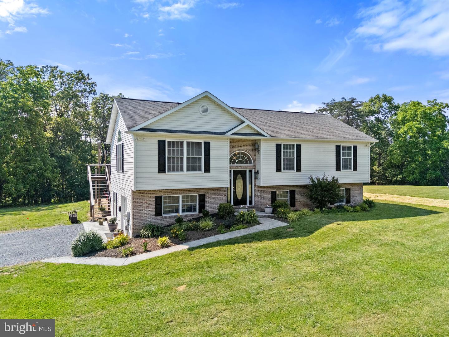 364 WAYNES LN, STEPHENS CITY, Virginia 22655, 3 Bedrooms Bedrooms, ,3 BathroomsBathrooms,Residential,For sale,364 WAYNES LN,VAFV2034398 MLS # VAFV2034398