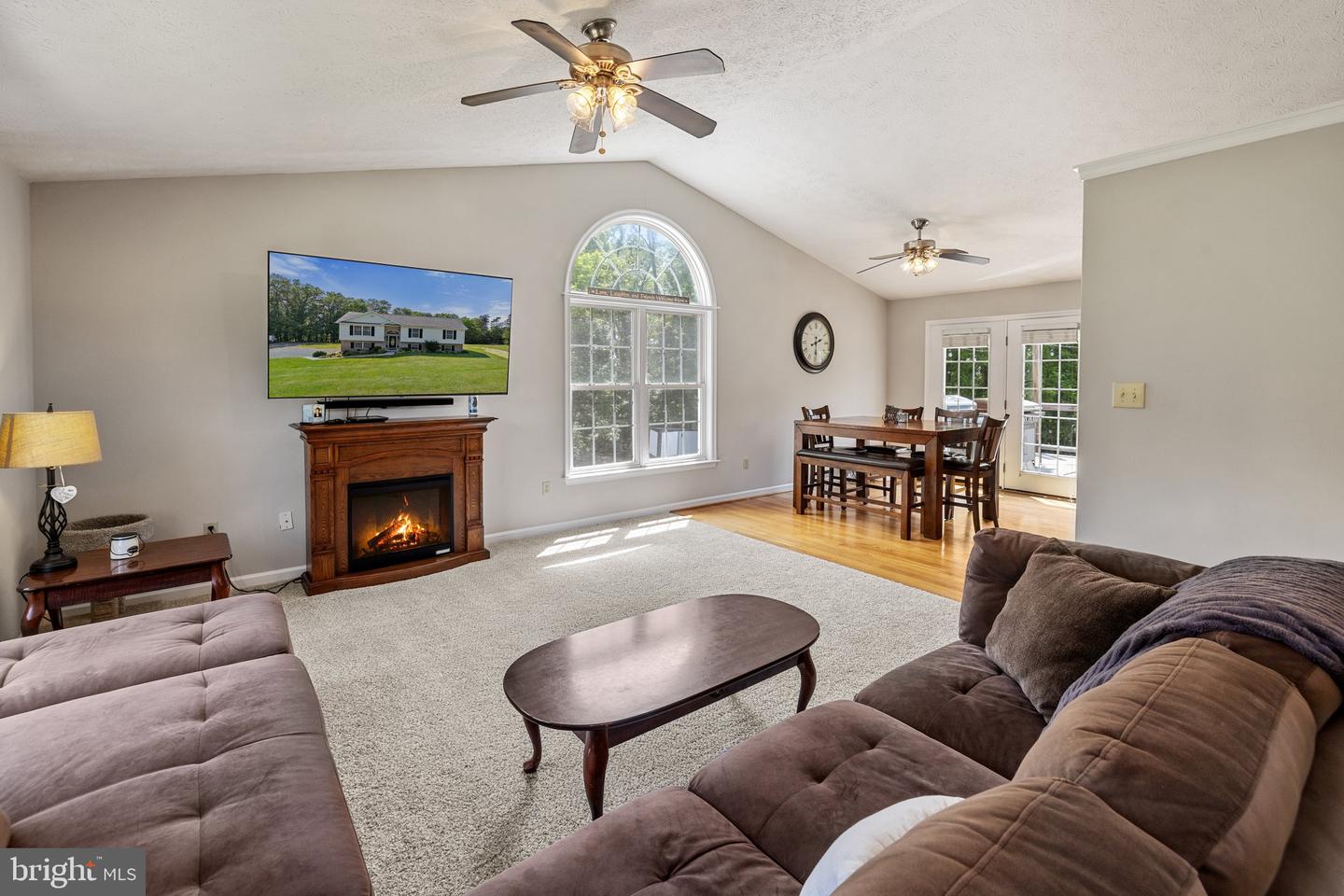 364 WAYNES LN, STEPHENS CITY, Virginia 22655, 3 Bedrooms Bedrooms, ,3 BathroomsBathrooms,Residential,For sale,364 WAYNES LN,VAFV2034398 MLS # VAFV2034398