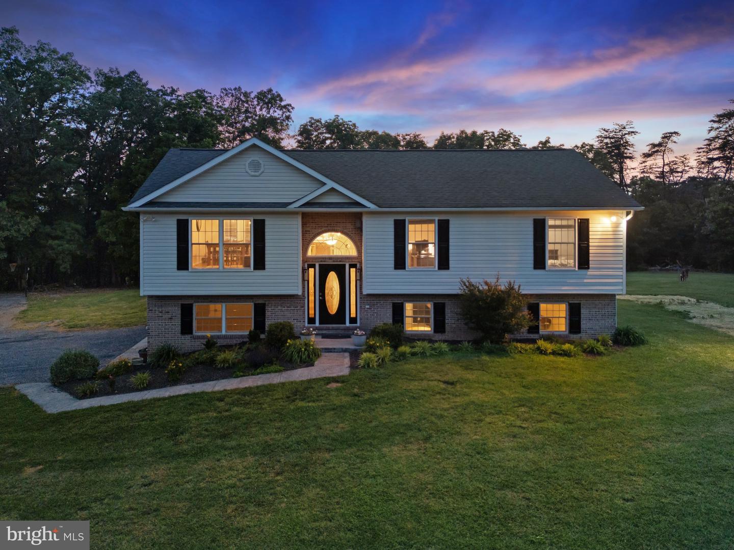 364 WAYNES LN, STEPHENS CITY, Virginia 22655, 3 Bedrooms Bedrooms, ,3 BathroomsBathrooms,Residential,For sale,364 WAYNES LN,VAFV2034398 MLS # VAFV2034398