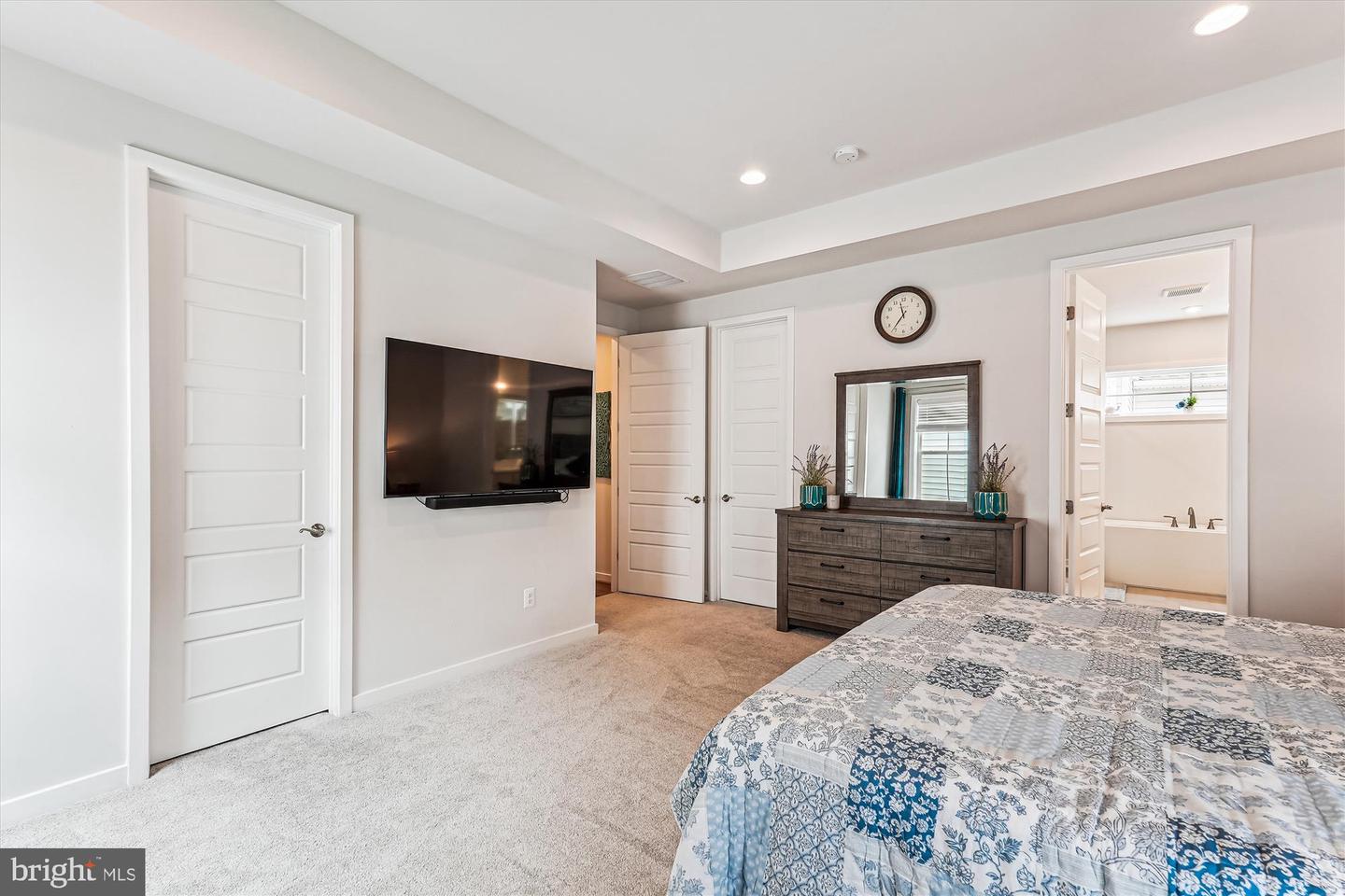 42023 SPRING AIR DR, BRAMBLETON, Virginia 20148, 5 Bedrooms Bedrooms, ,3 BathroomsBathrooms,Residential,For sale,42023 SPRING AIR DR,VALO2097812 MLS # VALO2097812