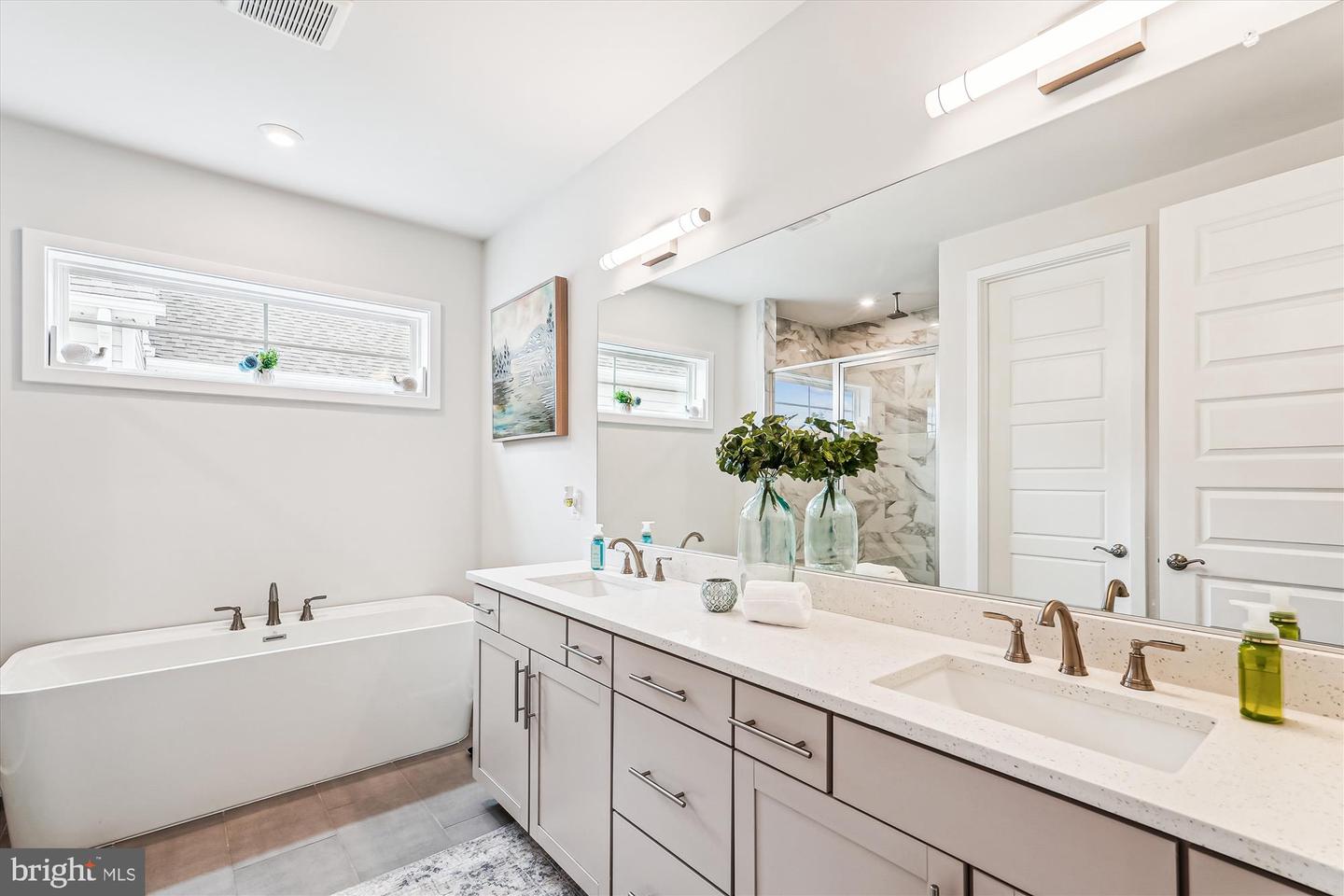 42023 SPRING AIR DR, BRAMBLETON, Virginia 20148, 5 Bedrooms Bedrooms, ,3 BathroomsBathrooms,Residential,For sale,42023 SPRING AIR DR,VALO2097812 MLS # VALO2097812
