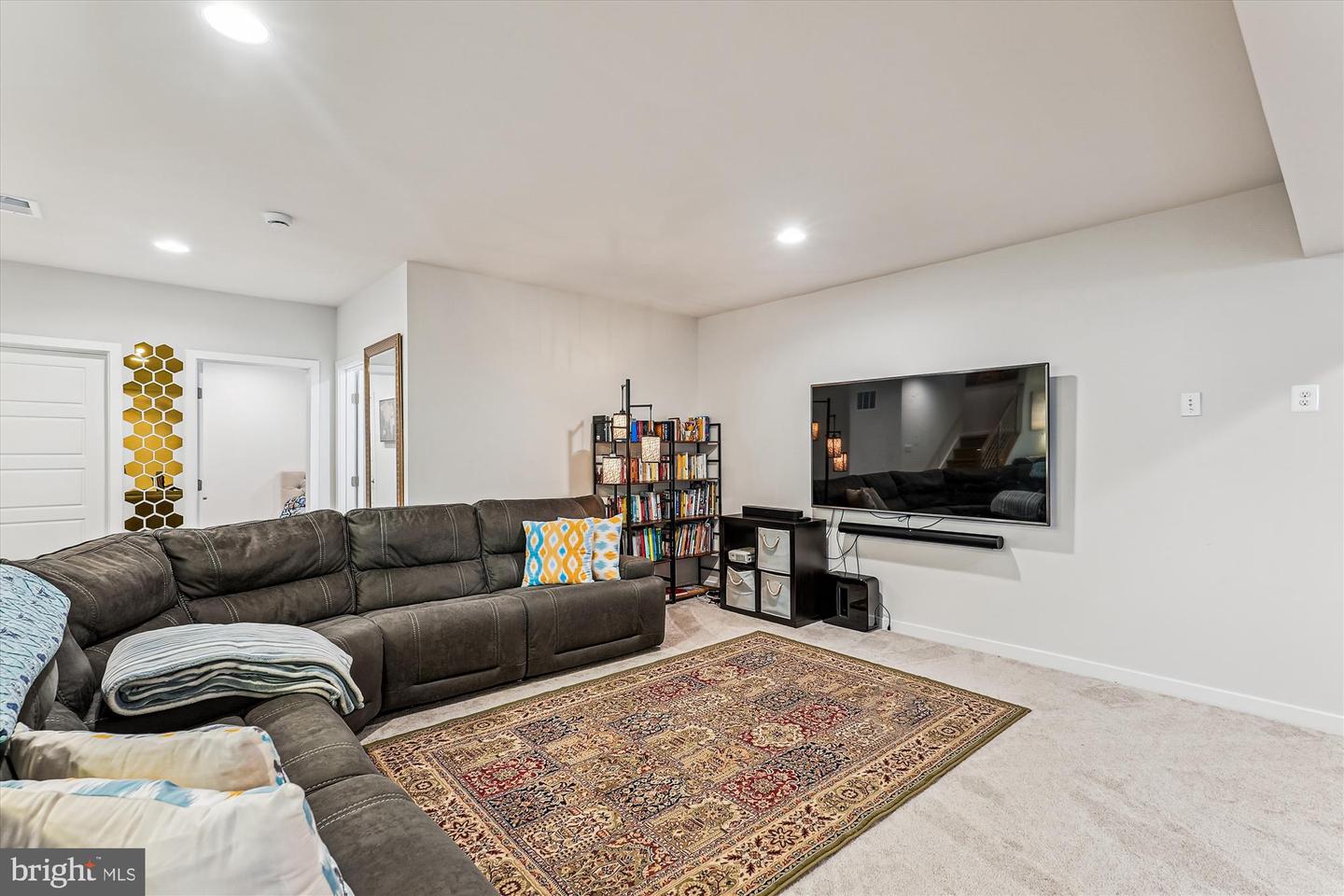 42023 SPRING AIR DR, BRAMBLETON, Virginia 20148, 5 Bedrooms Bedrooms, ,3 BathroomsBathrooms,Residential,For sale,42023 SPRING AIR DR,VALO2097812 MLS # VALO2097812