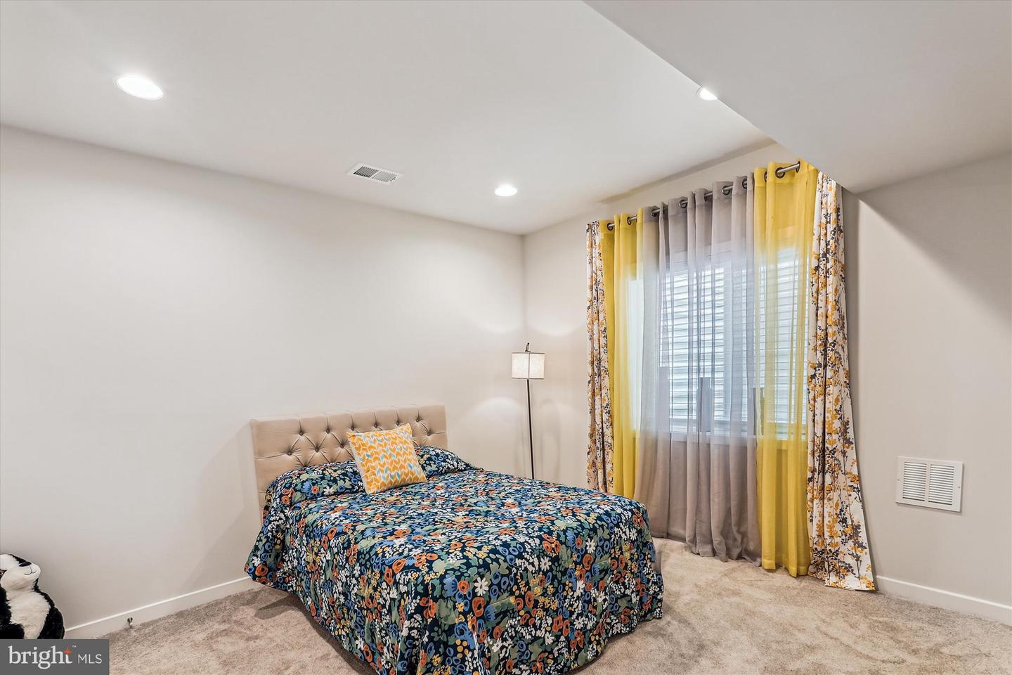 42023 SPRING AIR DR, BRAMBLETON, Virginia 20148, 5 Bedrooms Bedrooms, ,3 BathroomsBathrooms,Residential,For sale,42023 SPRING AIR DR,VALO2097812 MLS # VALO2097812