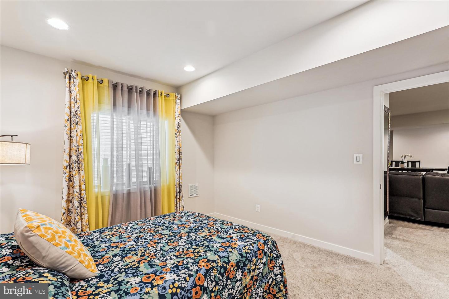 42023 SPRING AIR DR, BRAMBLETON, Virginia 20148, 5 Bedrooms Bedrooms, ,3 BathroomsBathrooms,Residential,For sale,42023 SPRING AIR DR,VALO2097812 MLS # VALO2097812