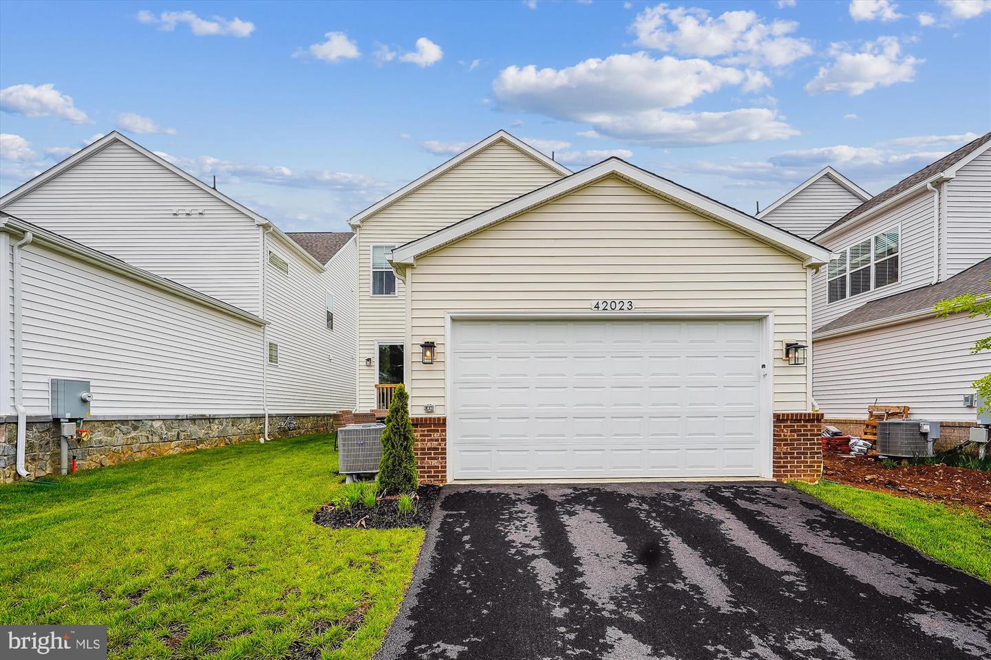 42023 SPRING AIR DR, BRAMBLETON, Virginia 20148, 5 Bedrooms Bedrooms, ,3 BathroomsBathrooms,Residential,For sale,42023 SPRING AIR DR,VALO2097812 MLS # VALO2097812