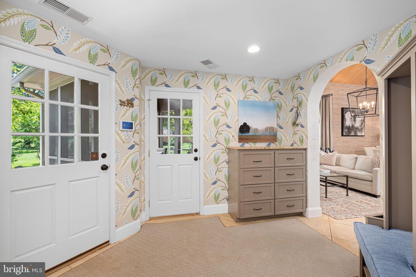 777 3RD ST, HERNDON, Virginia 20170, 5 Bedrooms Bedrooms, ,5 BathroomsBathrooms,Residential,For sale,777 3RD ST,VAFX2243376 MLS # VAFX2243376