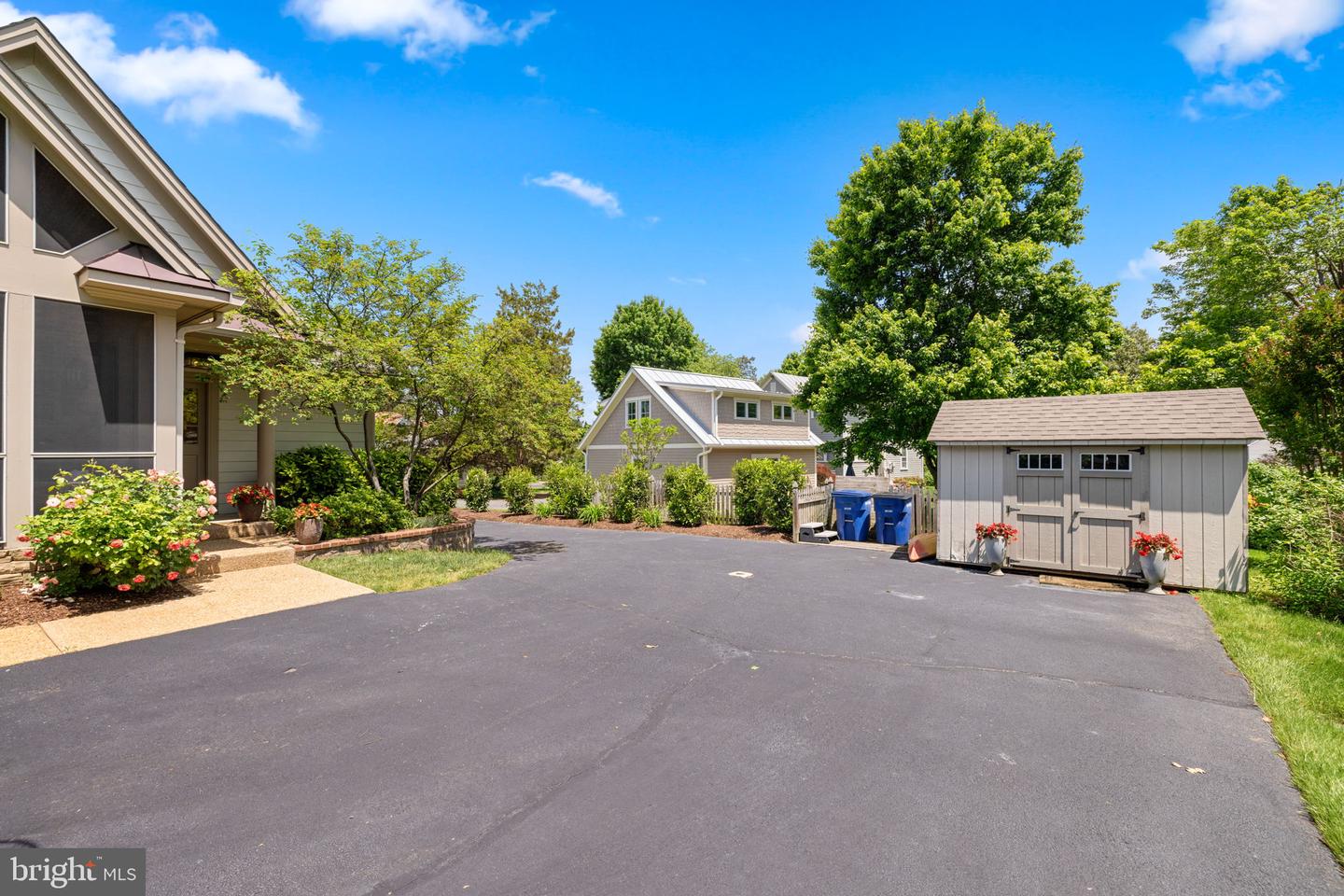 777 3RD ST, HERNDON, Virginia 20170, 5 Bedrooms Bedrooms, ,5 BathroomsBathrooms,Residential,For sale,777 3RD ST,VAFX2243376 MLS # VAFX2243376