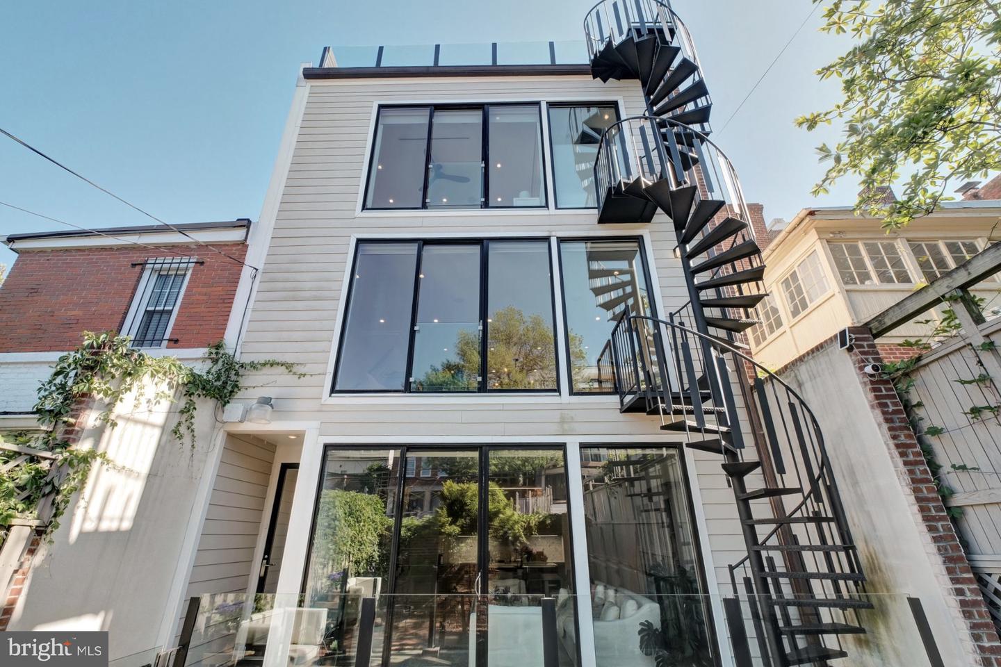 1837 WYOMING AVE NW #D, WASHINGTON, District Of Columbia 20009, 2 Bedrooms Bedrooms, ,2 BathroomsBathrooms,Residential,For sale,1837 WYOMING AVE NW #D,DCDC2202604 MLS # DCDC2202604