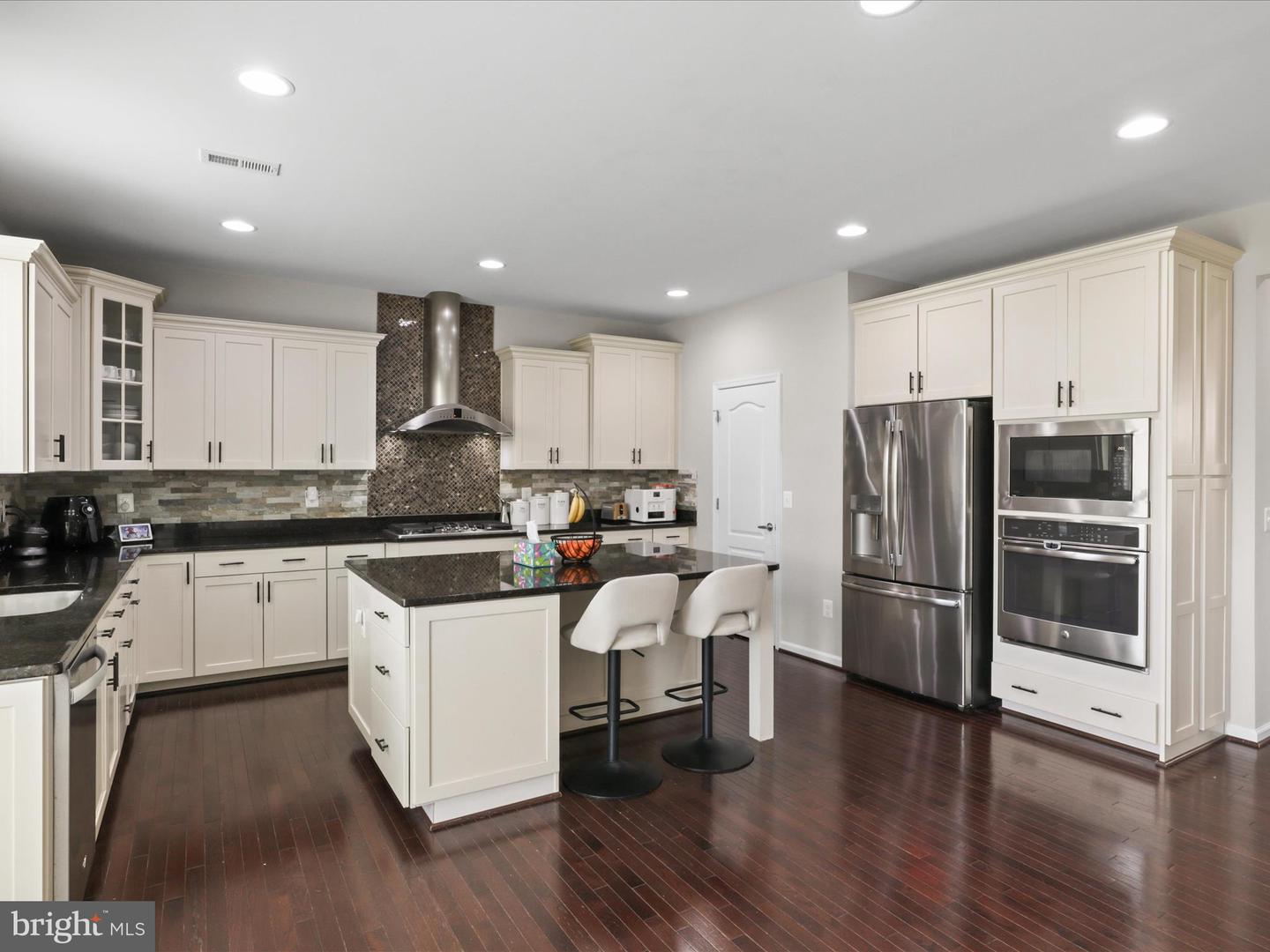 42350 STONEMONT CIR, ASHBURN, Virginia 20148, 6 Bedrooms Bedrooms, ,5 BathroomsBathrooms,Residential,For sale,42350 STONEMONT CIR,VALO2097914 MLS # VALO2097914