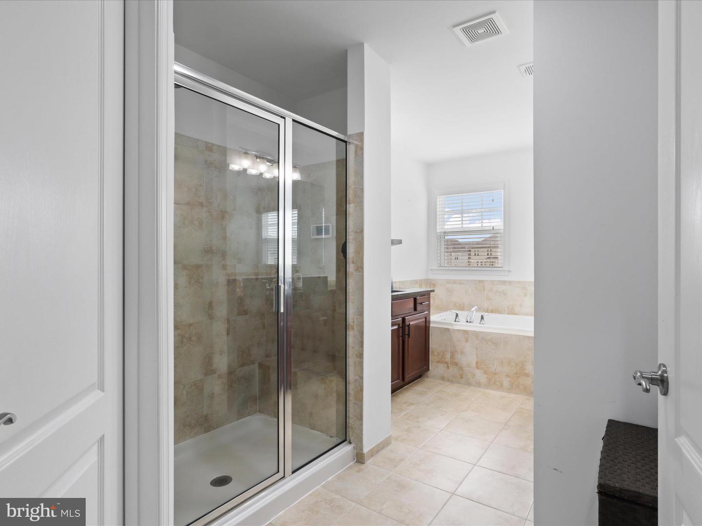 42350 STONEMONT CIR, ASHBURN, Virginia 20148, 6 Bedrooms Bedrooms, ,5 BathroomsBathrooms,Residential,For sale,42350 STONEMONT CIR,VALO2097914 MLS # VALO2097914