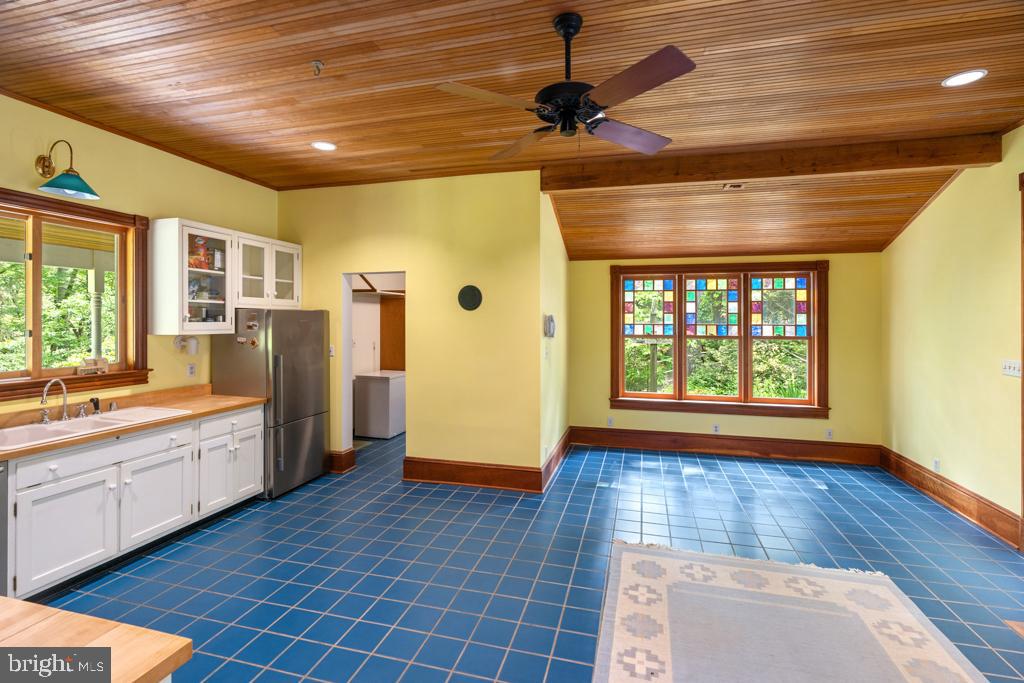 177 CEDAR HILL RD, STRASBURG, Virginia 22657, 5 Bedrooms Bedrooms, ,5 BathroomsBathrooms,Residential,For sale,177 CEDAR HILL RD,VASH2011580 MLS # VASH2011580