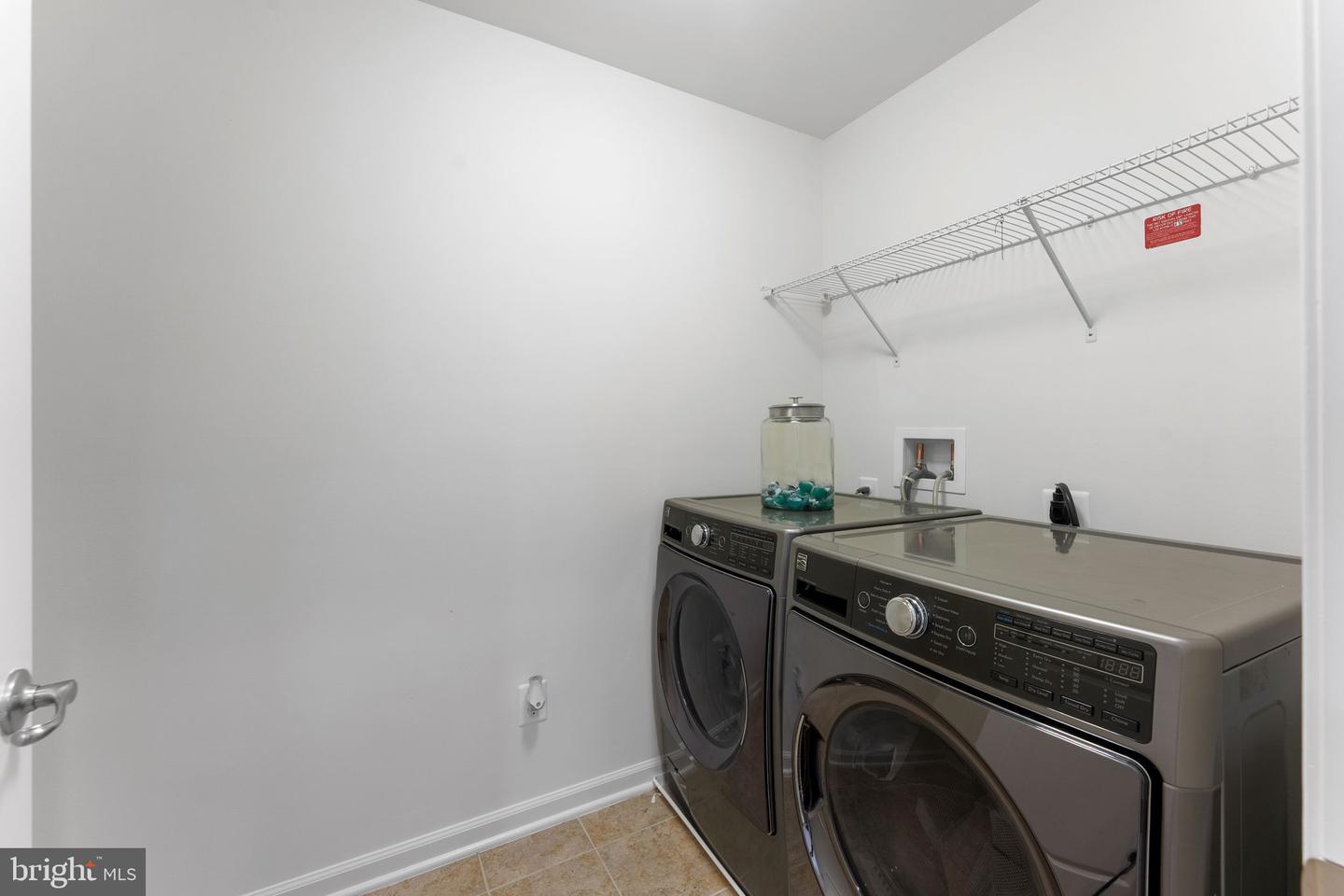 25541 EMERSON OAKS DR, ALDIE, Virginia 20105, 4 Bedrooms Bedrooms, ,2 BathroomsBathrooms,Residential,For sale,25541 EMERSON OAKS DR,VALO2097990 MLS # VALO2097990