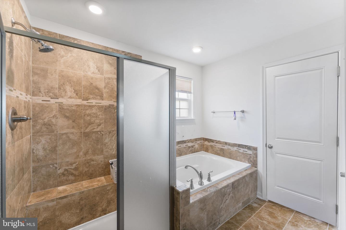 25541 EMERSON OAKS DR, ALDIE, Virginia 20105, 4 Bedrooms Bedrooms, ,2 BathroomsBathrooms,Residential,For sale,25541 EMERSON OAKS DR,VALO2097990 MLS # VALO2097990