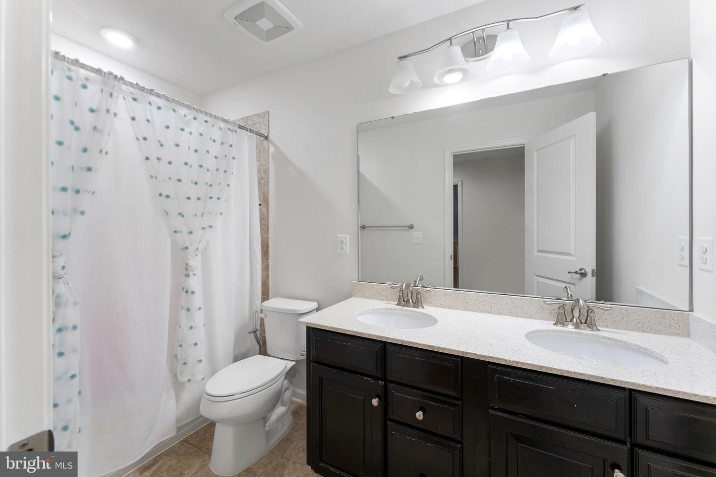 25541 EMERSON OAKS DR, ALDIE, Virginia 20105, 4 Bedrooms Bedrooms, ,2 BathroomsBathrooms,Residential,For sale,25541 EMERSON OAKS DR,VALO2097990 MLS # VALO2097990