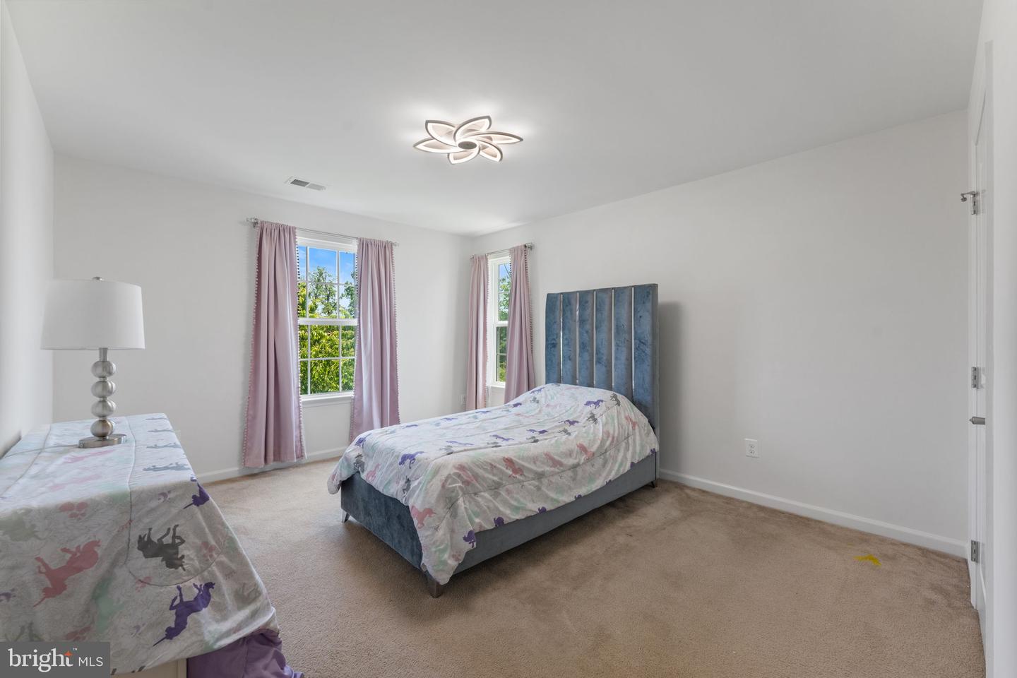 25541 EMERSON OAKS DR, ALDIE, Virginia 20105, 4 Bedrooms Bedrooms, ,2 BathroomsBathrooms,Residential,For sale,25541 EMERSON OAKS DR,VALO2097990 MLS # VALO2097990
